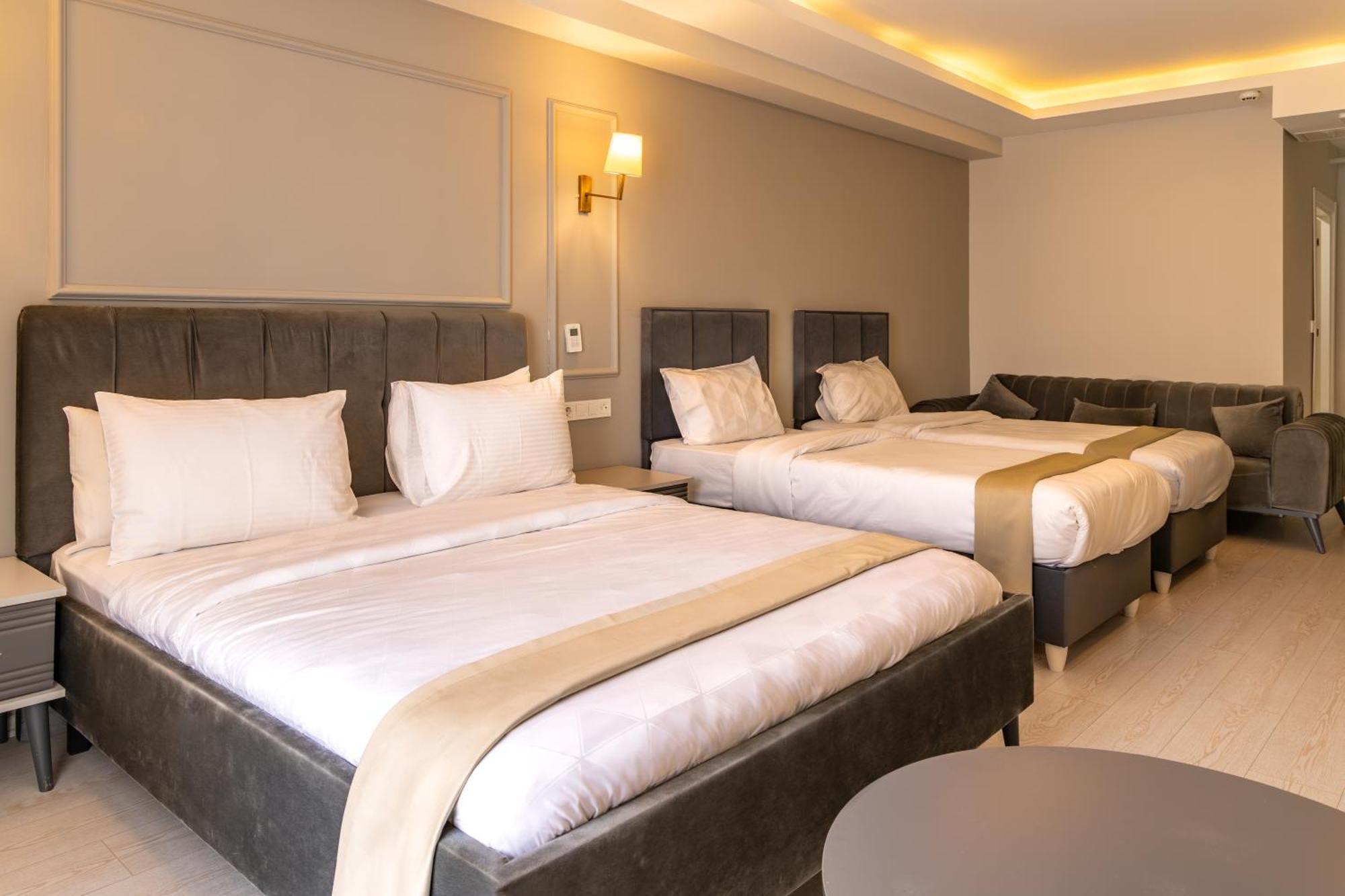 Deluxe Quadruple Room